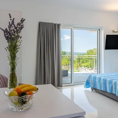 Apartments Sunshine E Crikvenica Exterior photo
