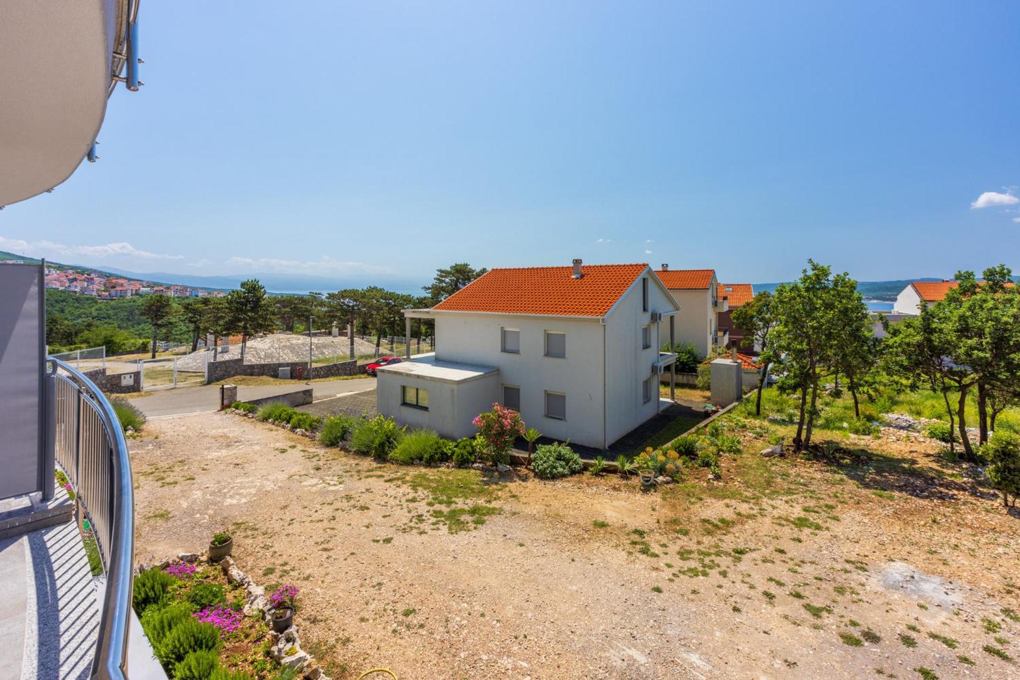 Sunshine E Apartment