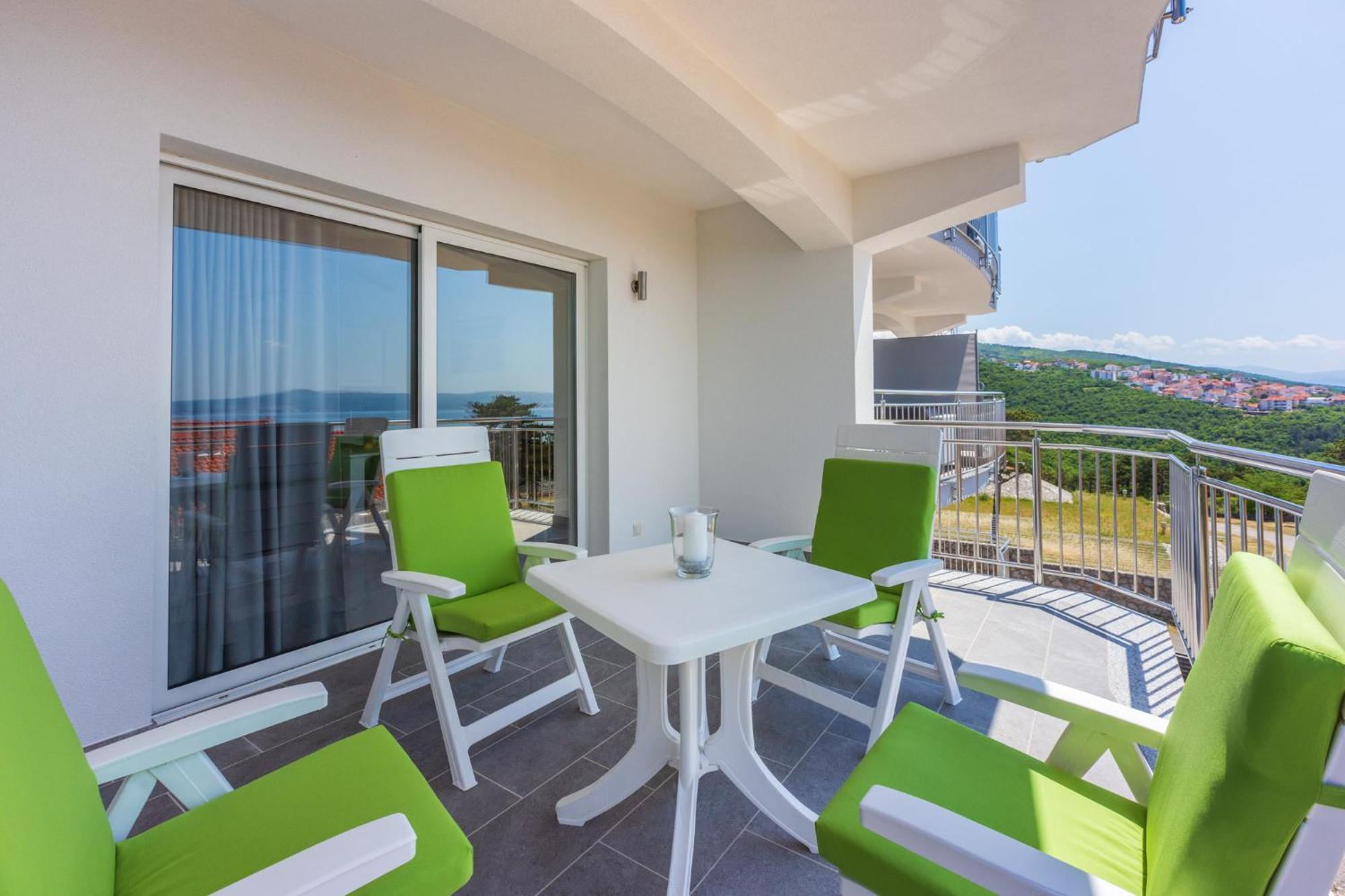 Sunshine E Apartment